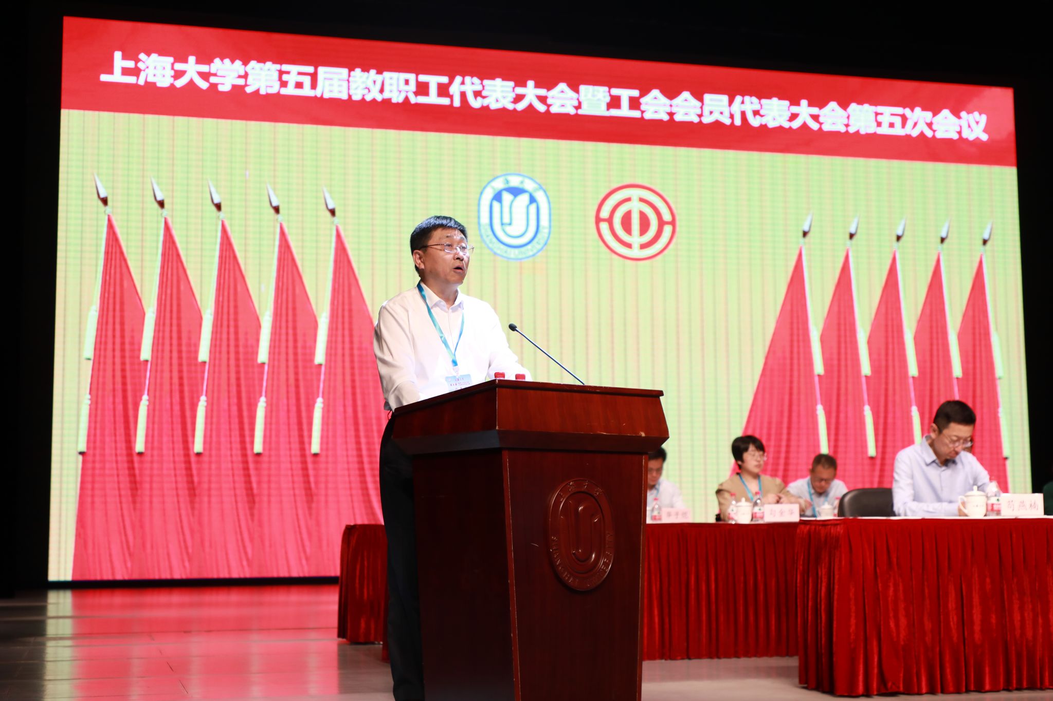 欧阳华.jpg 欧阳华.jpg