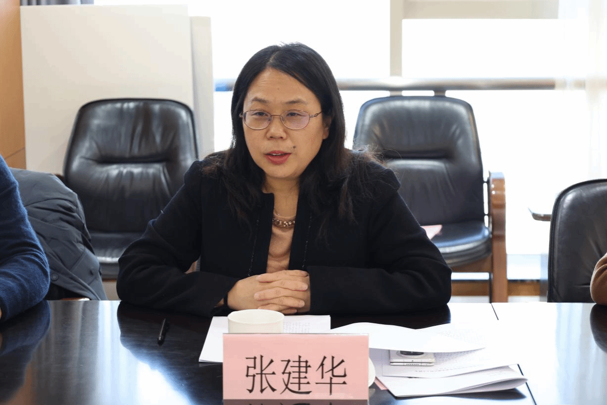 教育统计表彰会图片2.png 教育统计表彰会图片2.png